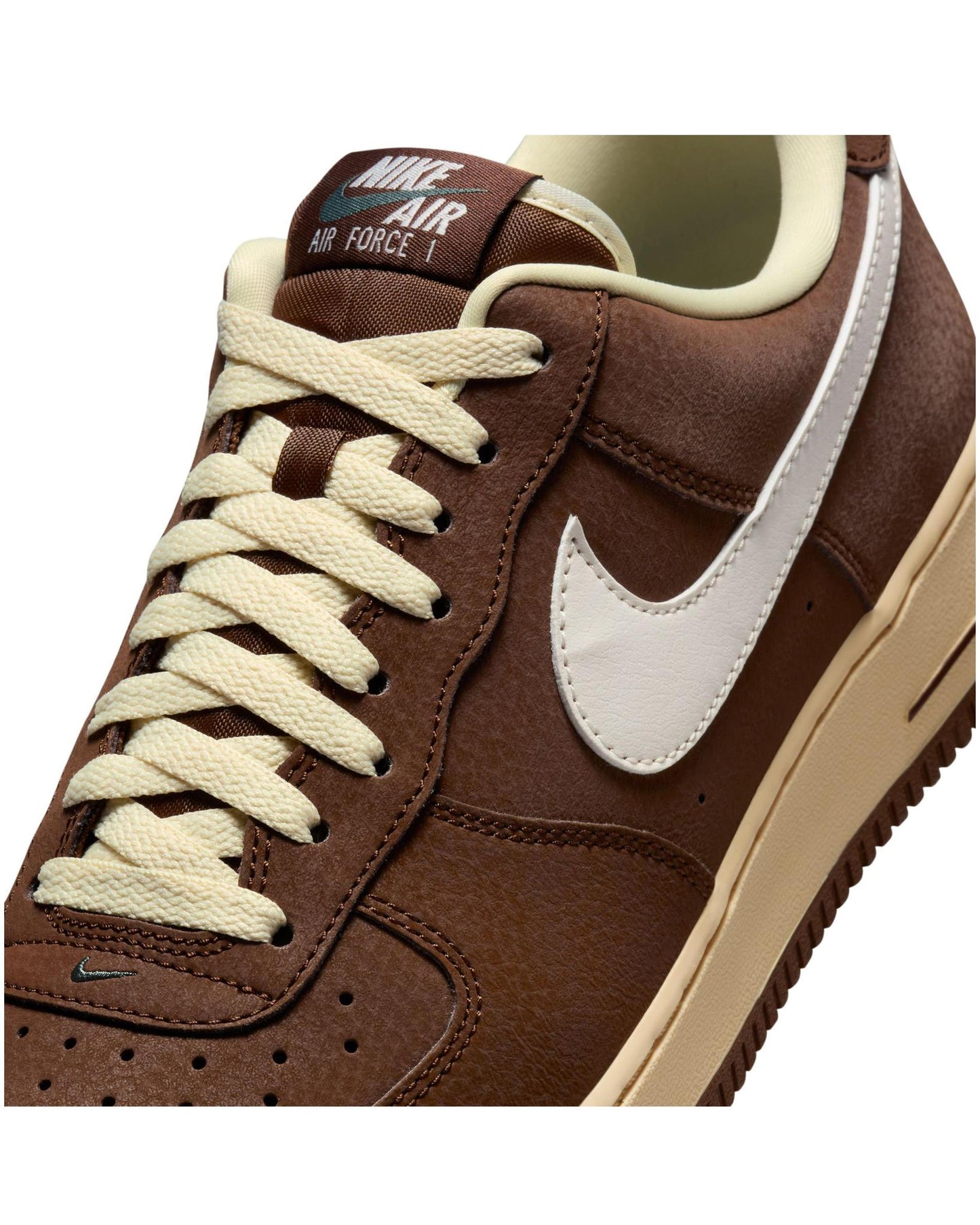 
                    
                      Nike Air Force 1 '07 Cacao Wow
                    
                  