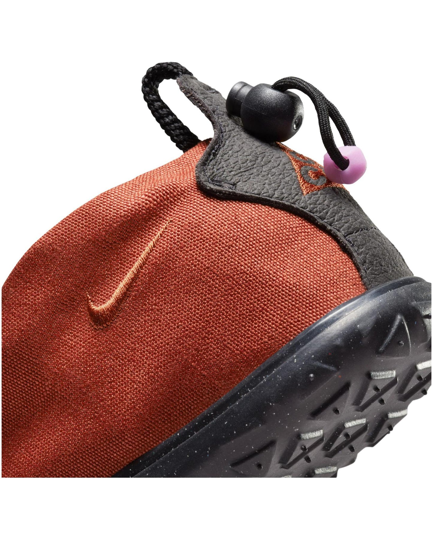 
                    
                      Nike ACG Air Moc "Rugged Orange"
                    
                  