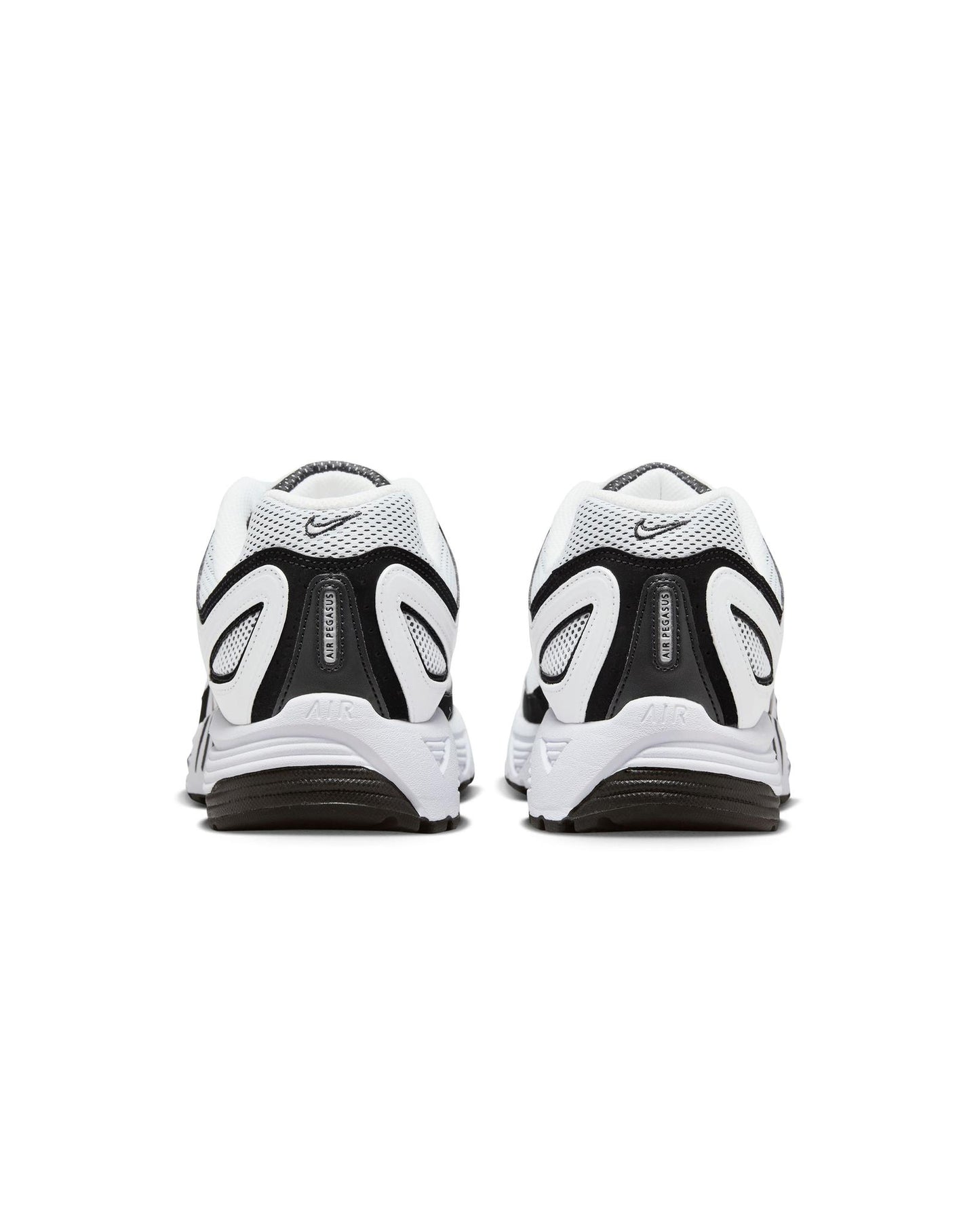 
                    
                      Nike Air Peg 2K5 "White and Black"
                    
                  