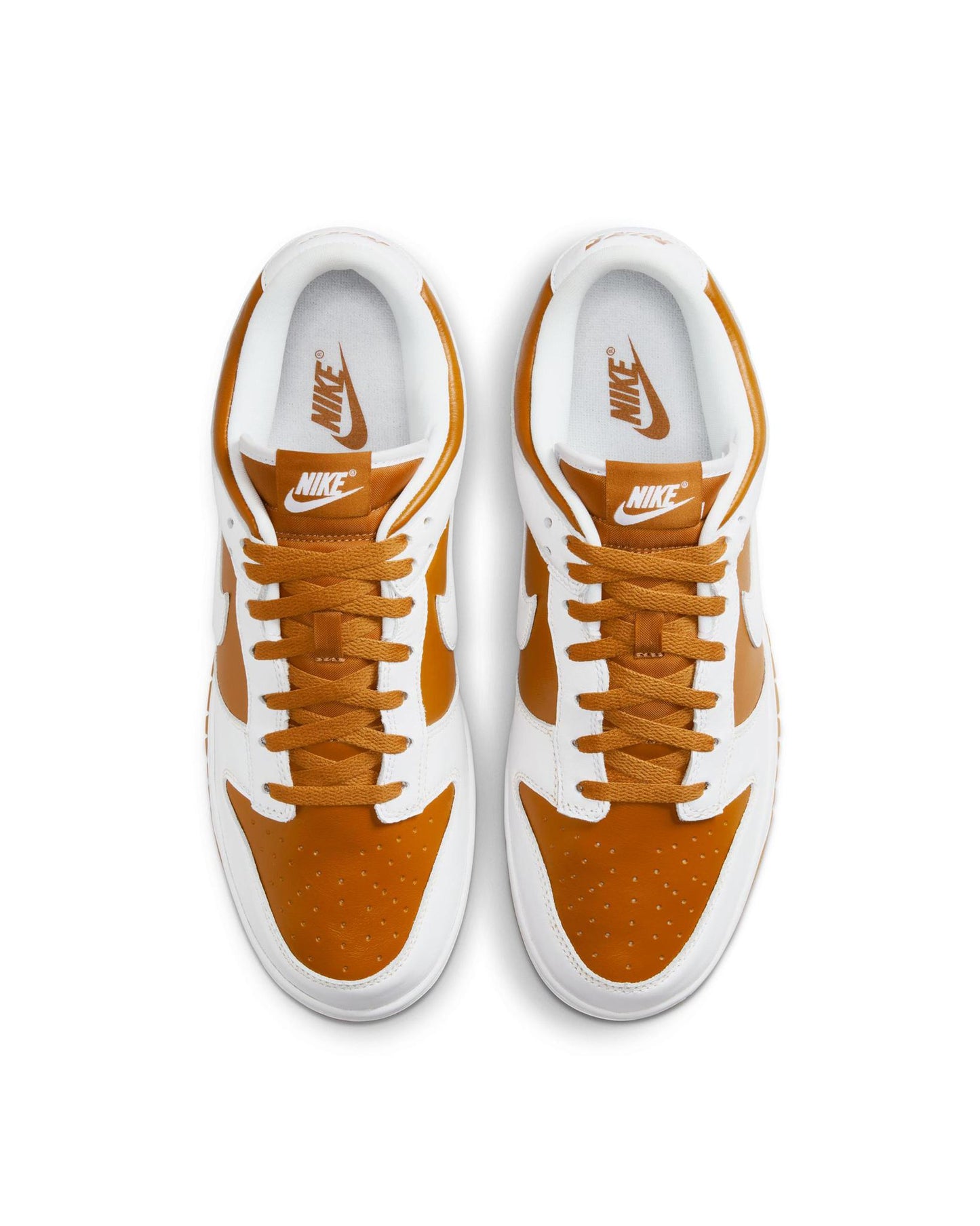 
                    
                      Nike Dunk Low “Reverse Curry”
                    
                  
