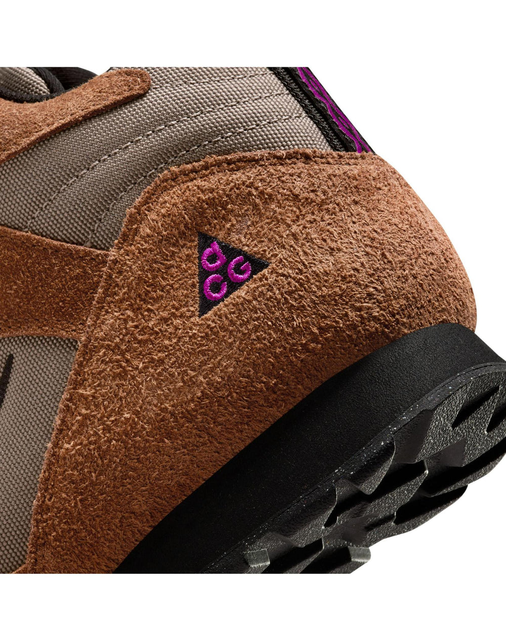 Nike ACG Torre Mid Waterproof Men's Shoes.