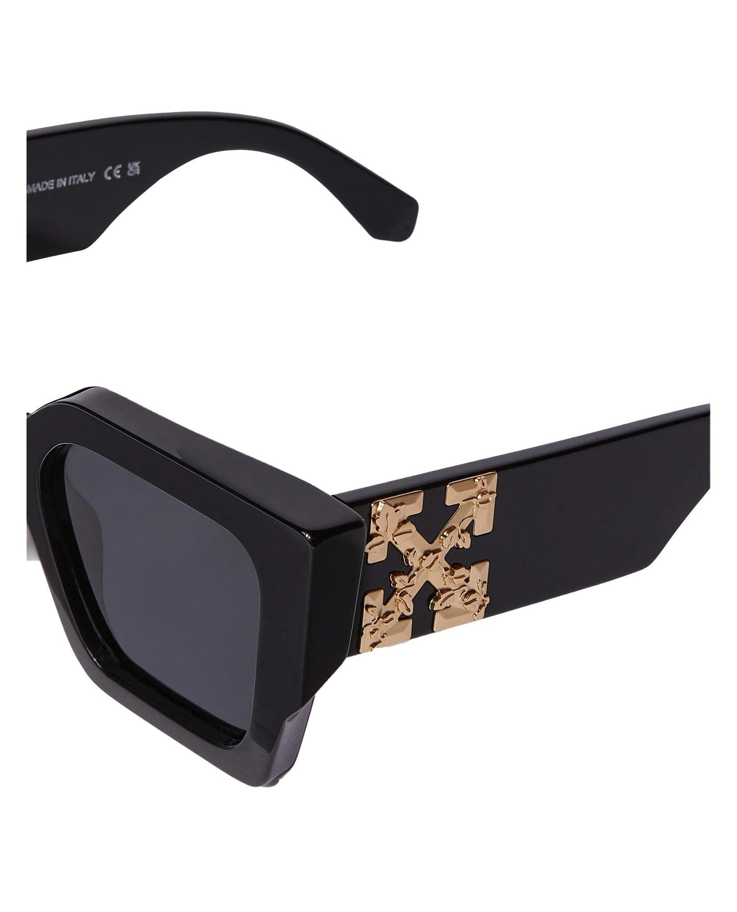 Off-White VIRGIL  Sunglasses features, Off white virgil, Black logo