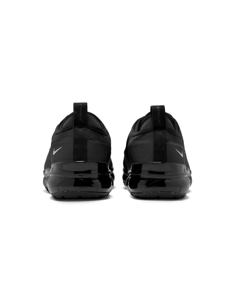 
                    
                      Nike Air VaporMax Moc Roam "Black"
                    
                  