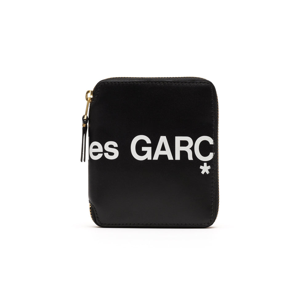 
                    
                      Comme Des Garcons SA2100HL Huge Logo Wallet
                    
                  